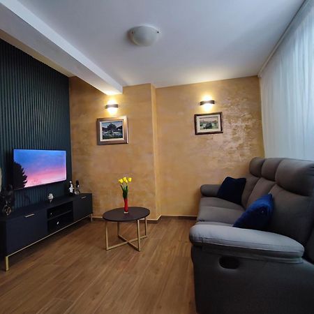 Apartment With Sea View Baška Voda Exteriör bild
