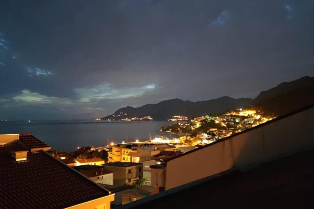 Apartment With Sea View Baška Voda Exteriör bild