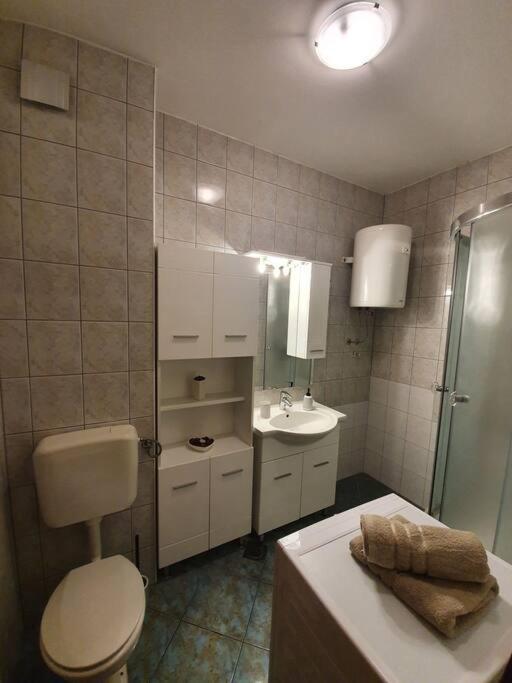 Apartment With Sea View Baška Voda Exteriör bild