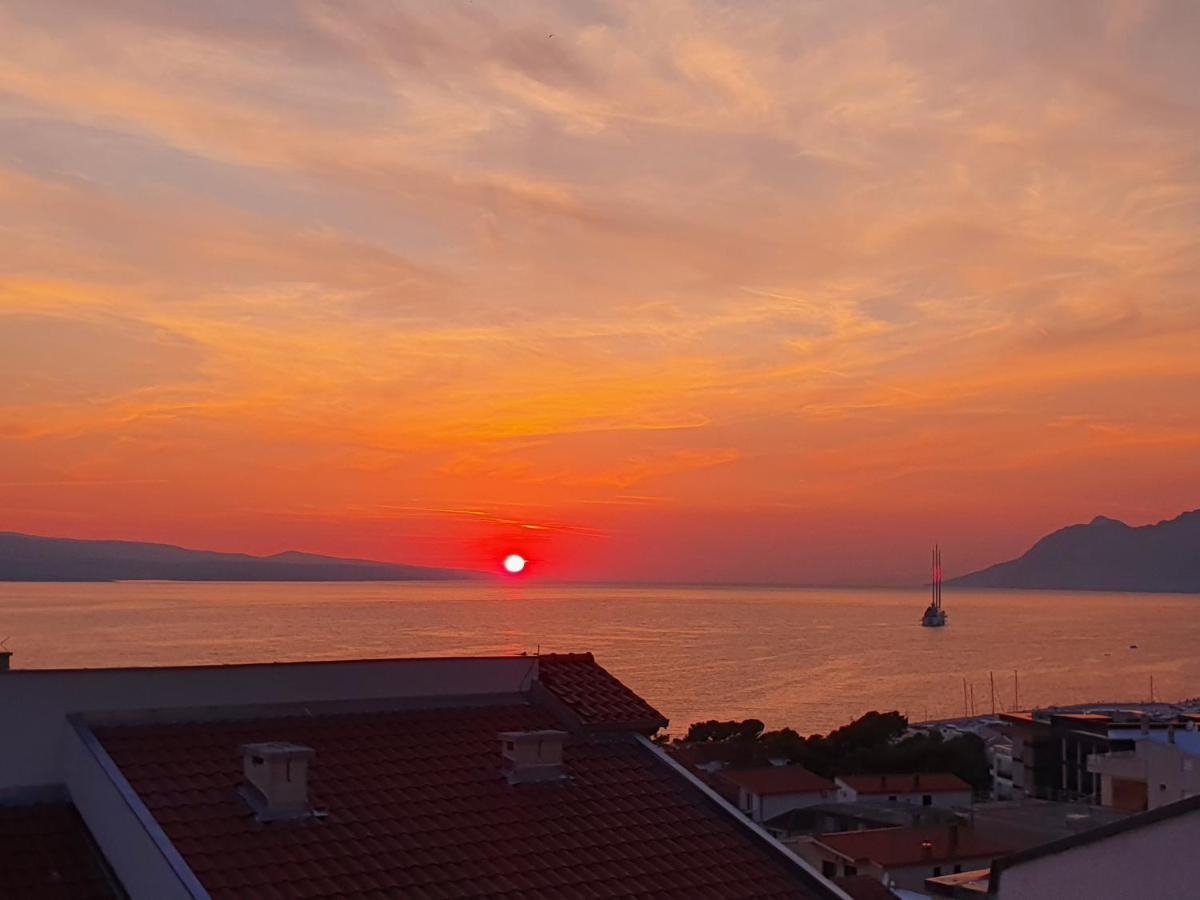 Apartment With Sea View Baška Voda Exteriör bild